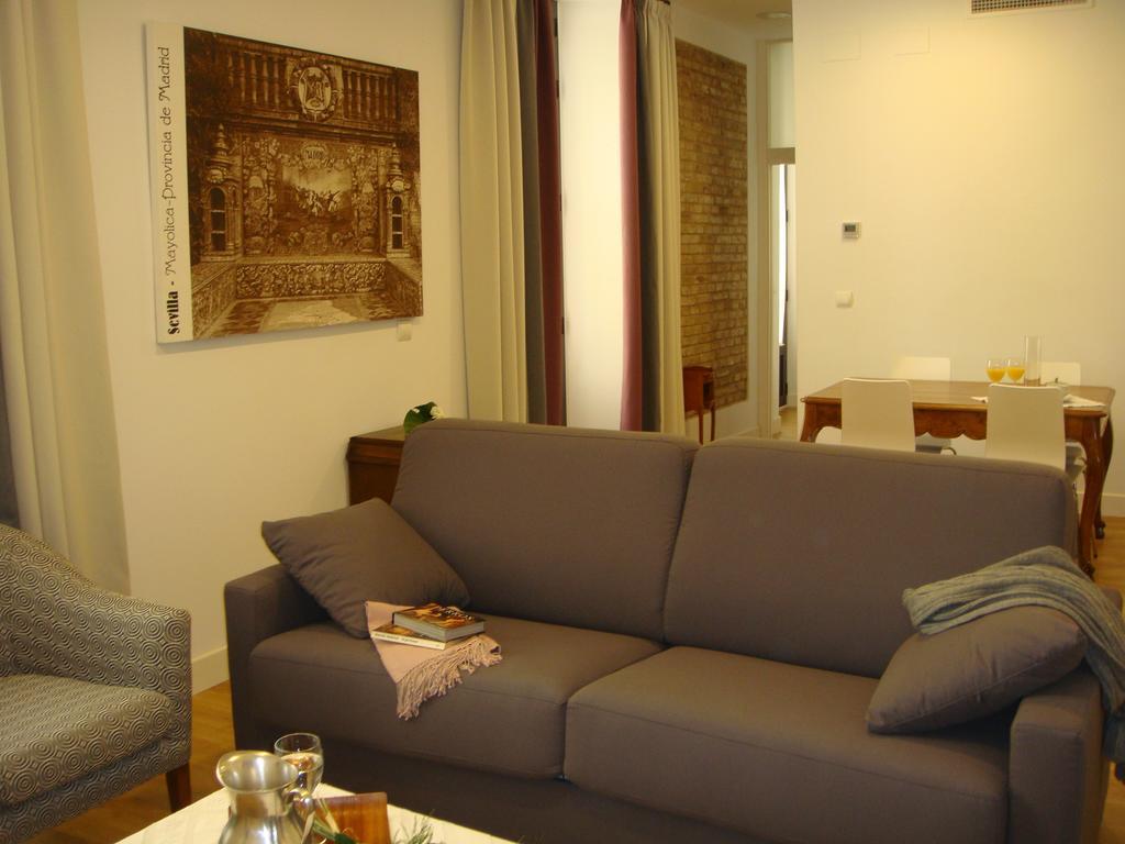 Life Apartments Alberto Lista Sevilla Exterior foto